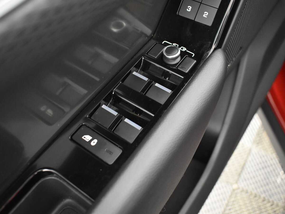 Land Rover Range Rover Velar, 2018 - 94 961 км. | Фото №8