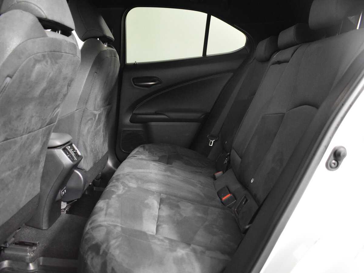 Lexus UX 200, 2019 Фото №7