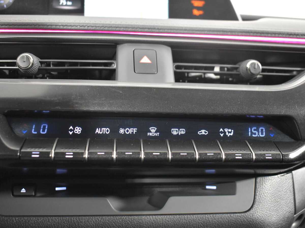 Lexus UX 200, 2019 Фото №15