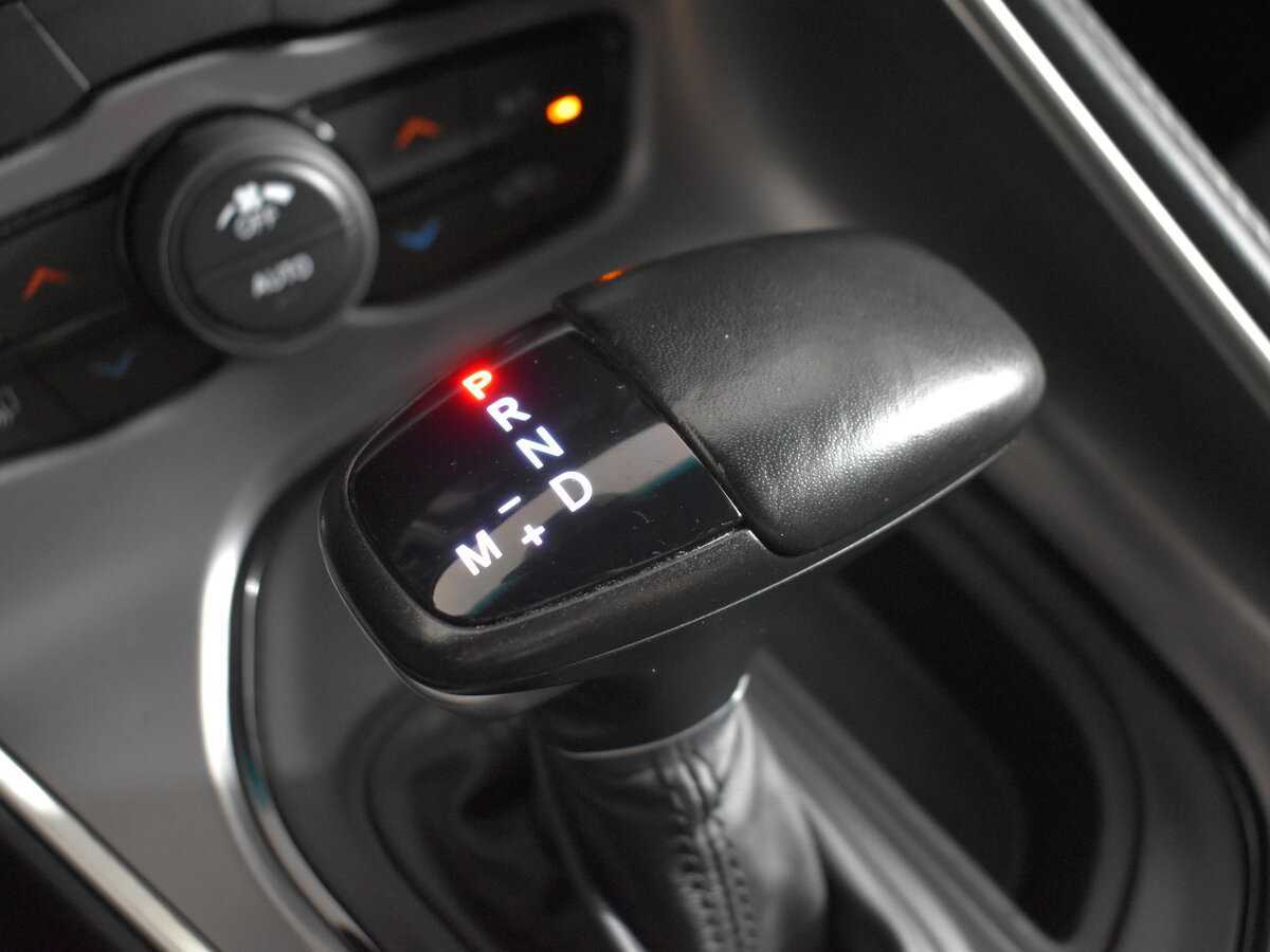 Dodge Challenger, 2020 Фото №12