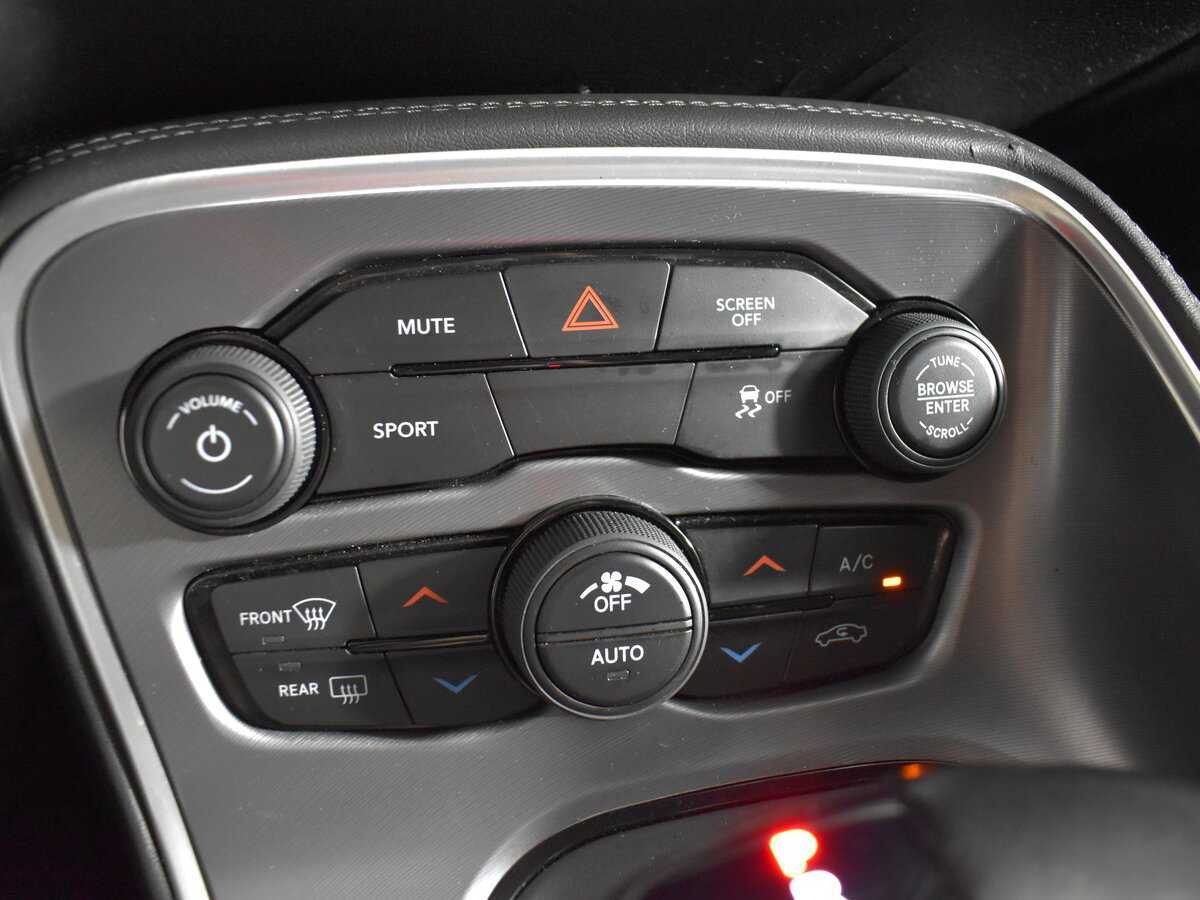 Dodge Challenger, 2020 Фото №13