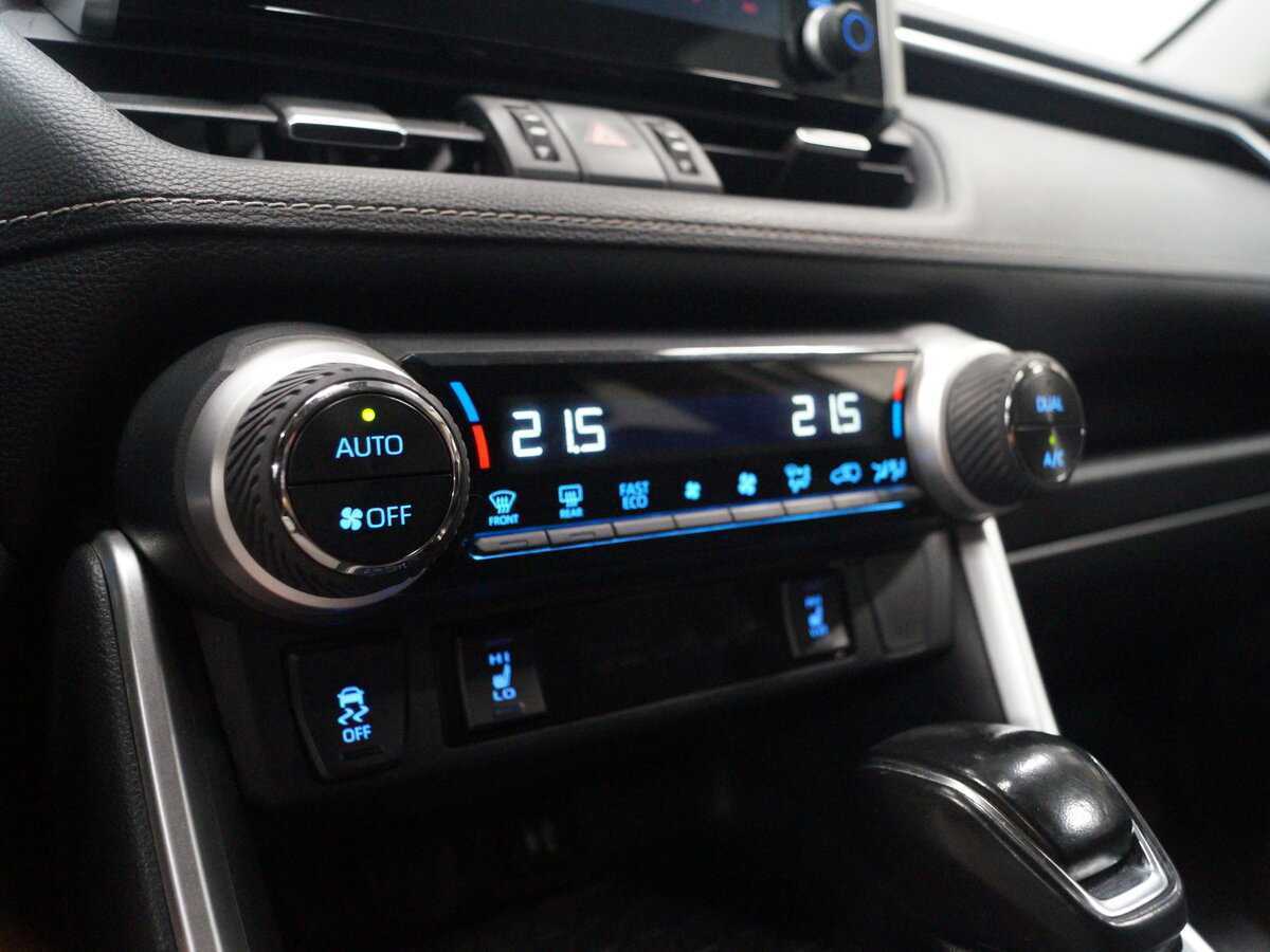 Toyota RAV4, 2020 Фото №14