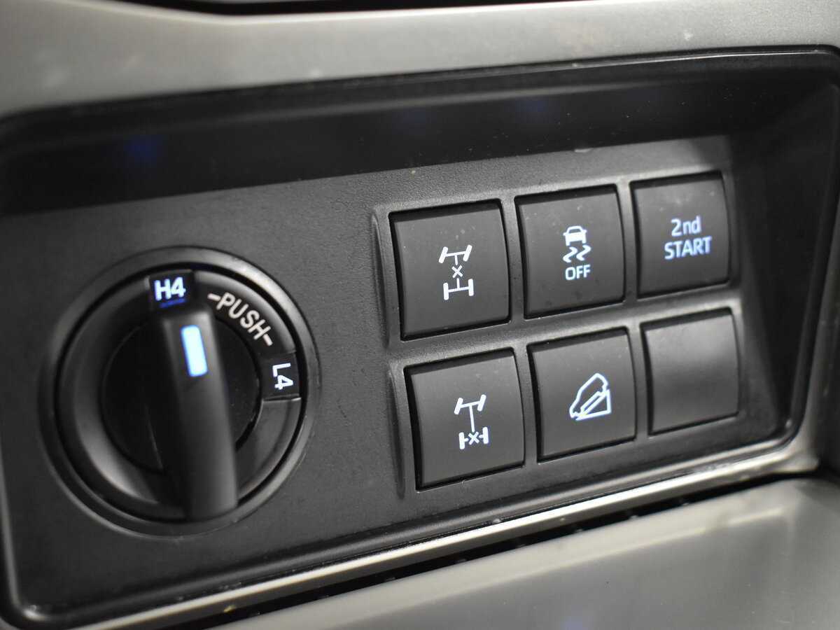 Toyota Land Cruiser Prado, 2018 Фото №18