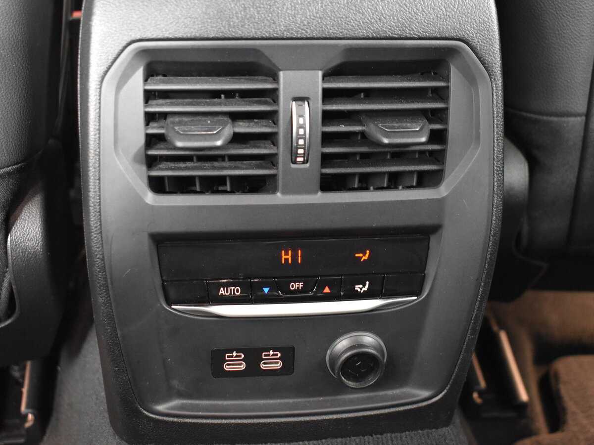 BMW 3 серии 320i xDrive, 2020 Фото №22