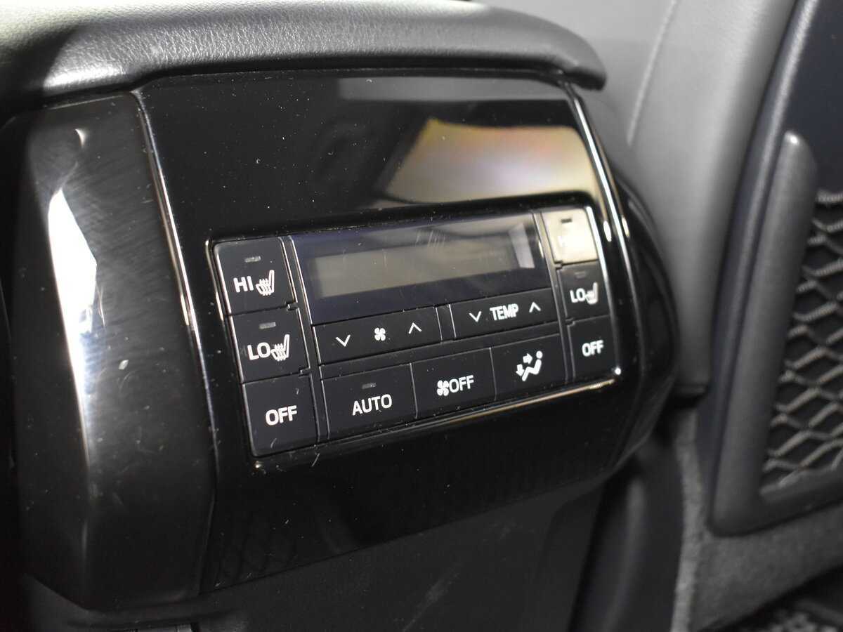 Toyota Land Cruiser Prado, 2020 Фото №8