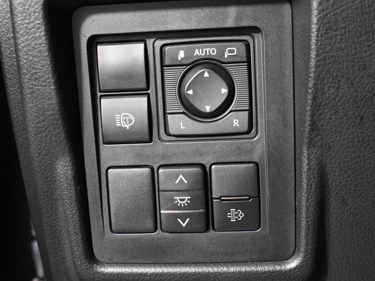 Toyota Land Cruiser Prado, 2020 Фото №11