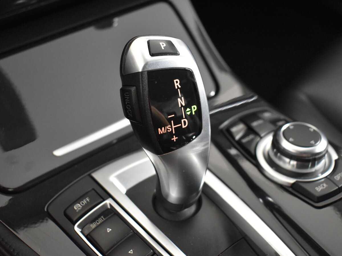 BMW 5 серии 528i xDrive, 2014 Фото №16