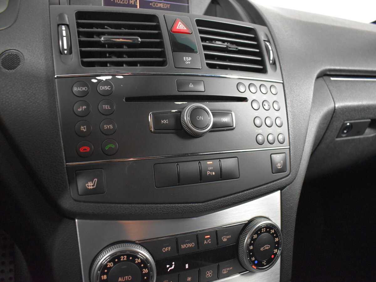 Mercedes-Benz C-Класс 300, 2009 Фото №20