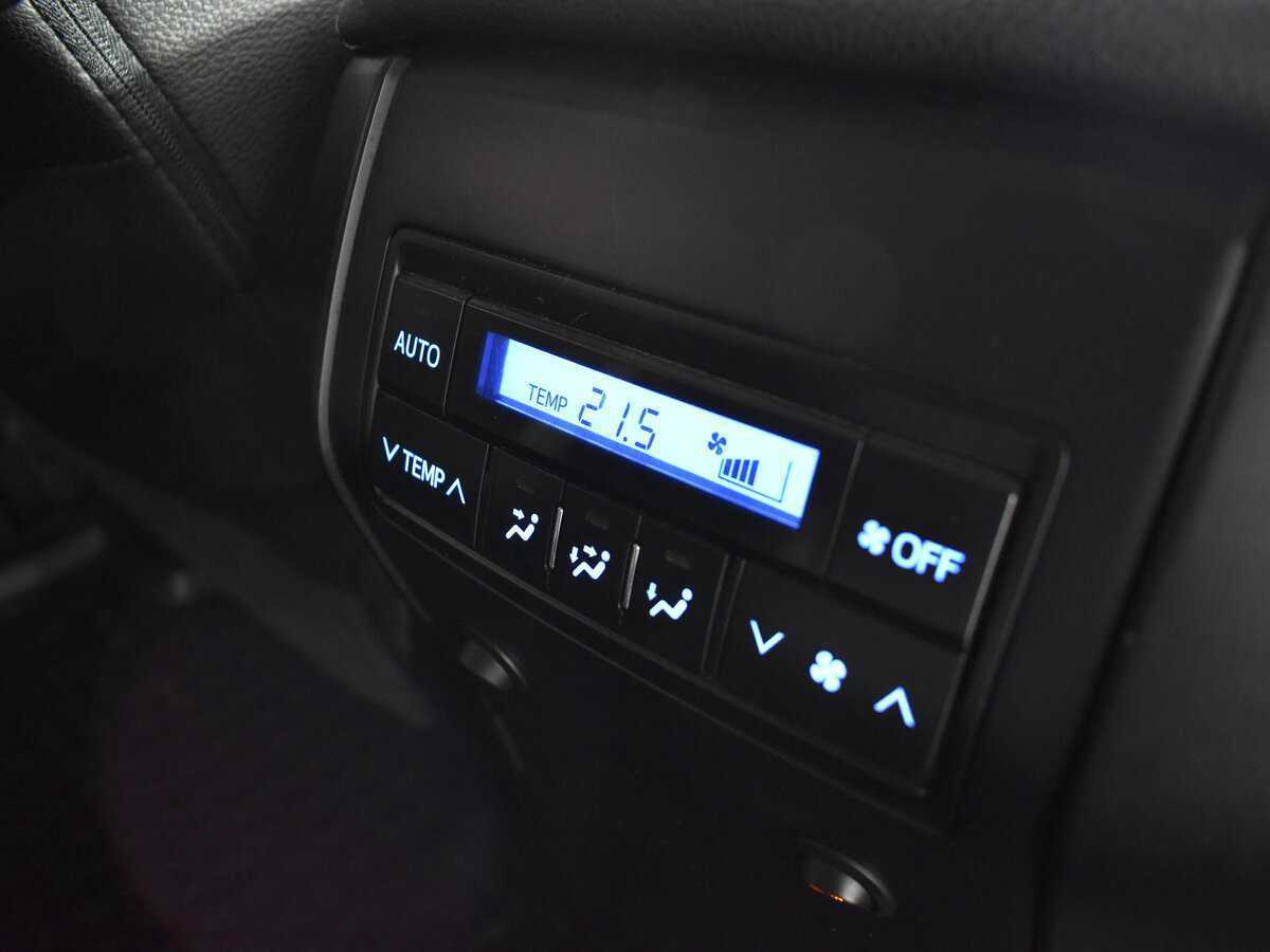 Toyota Land Cruiser Prado, 2018 Фото №12