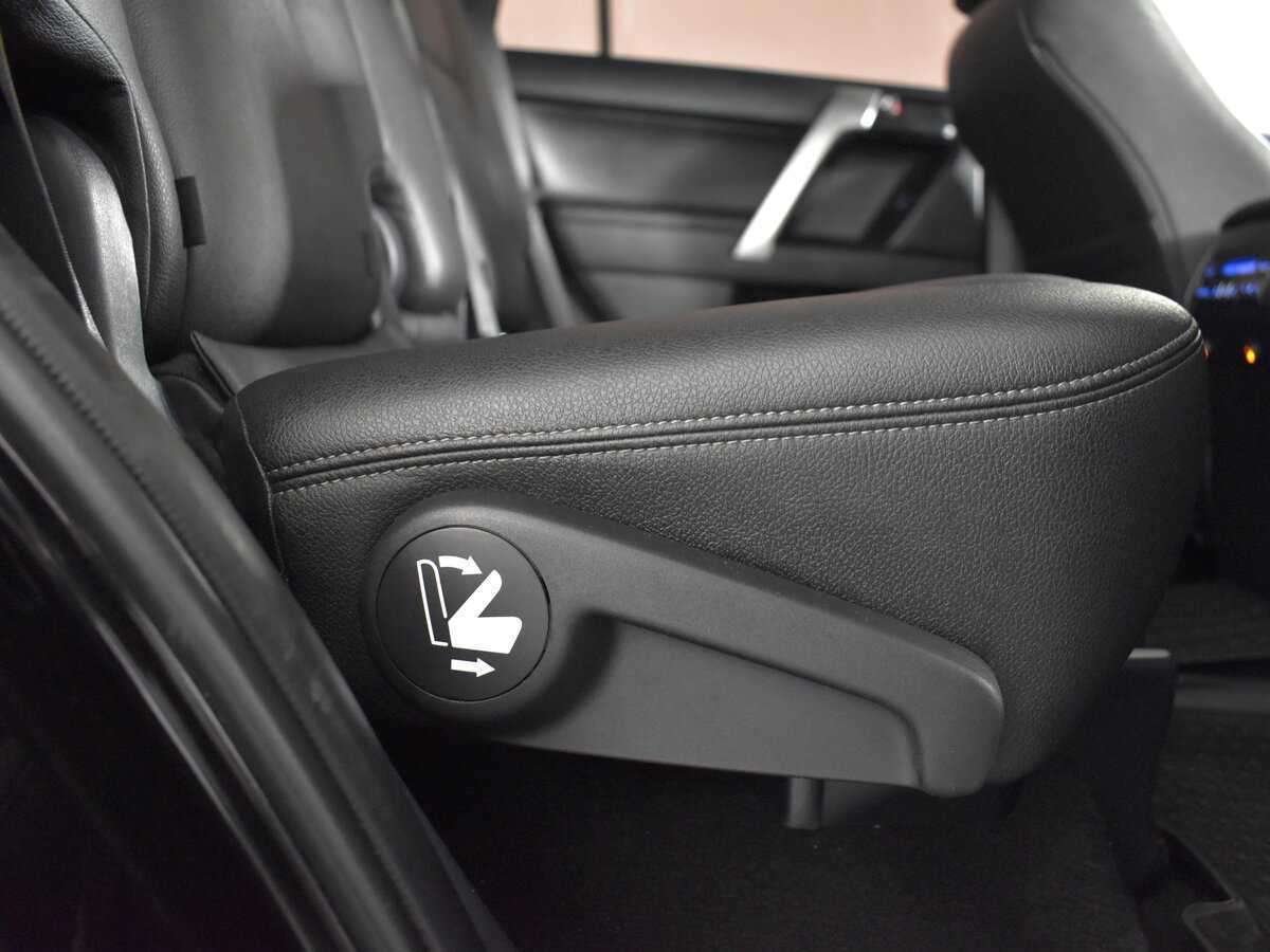 Toyota Land Cruiser Prado, 2018 Фото №13