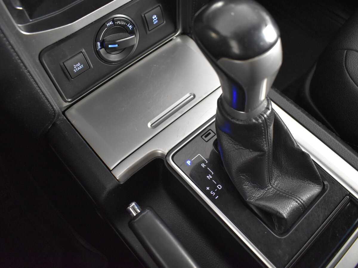Toyota Land Cruiser Prado, 2018 Фото №17