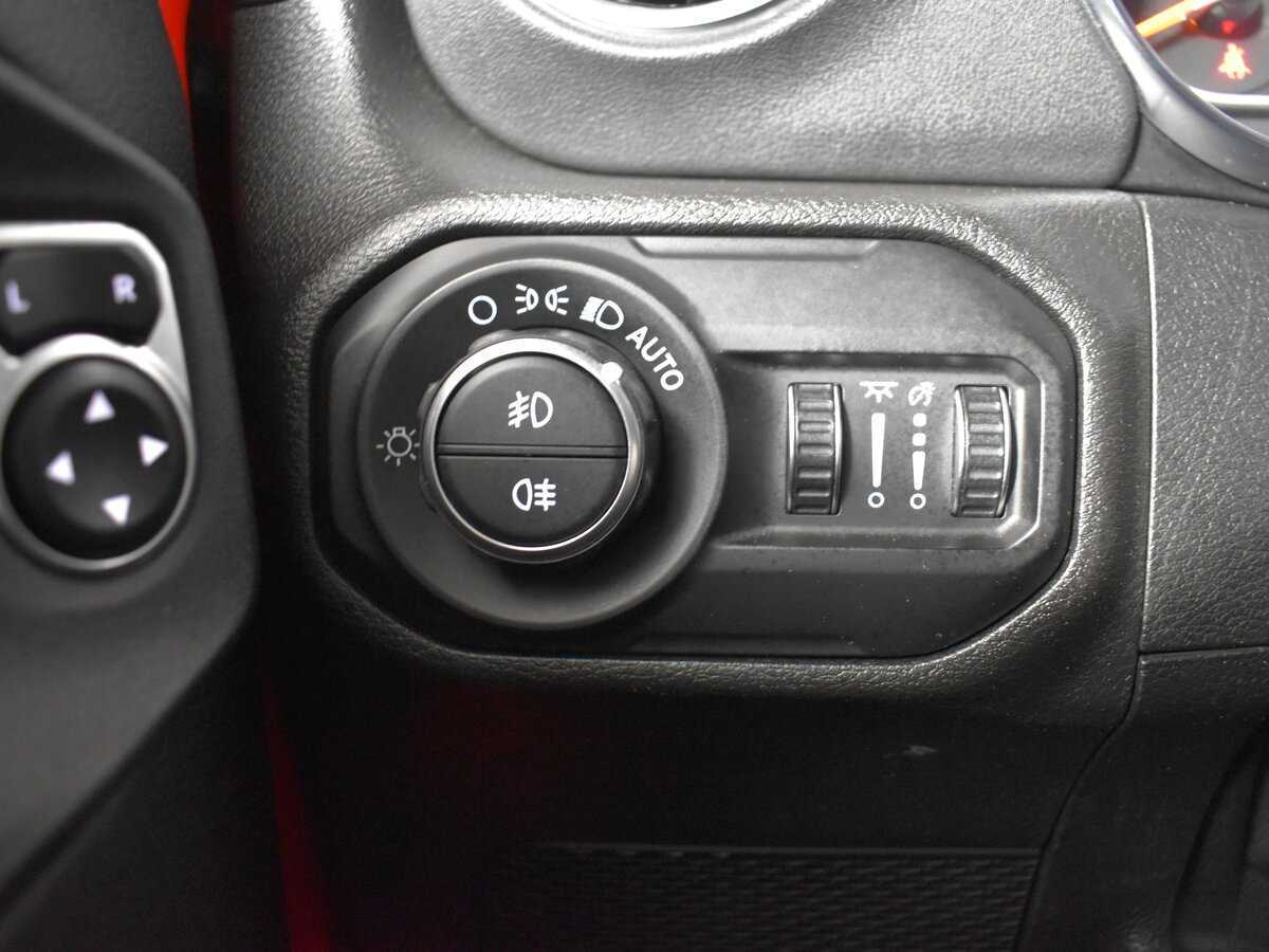 Jeep Wrangler, 2021 Фото №17