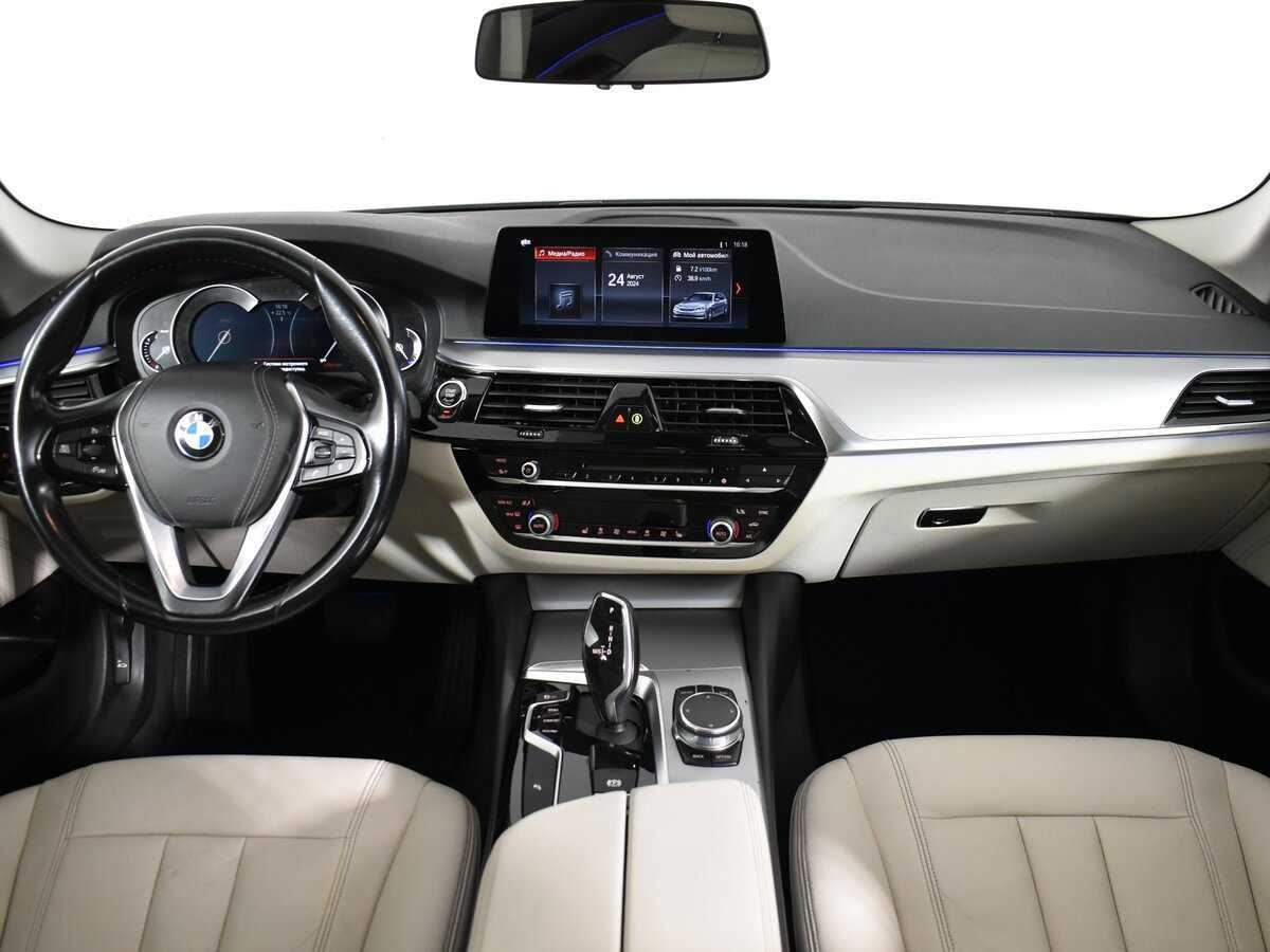 BMW 5 серии 530d xDrive, 2018 Фото №15