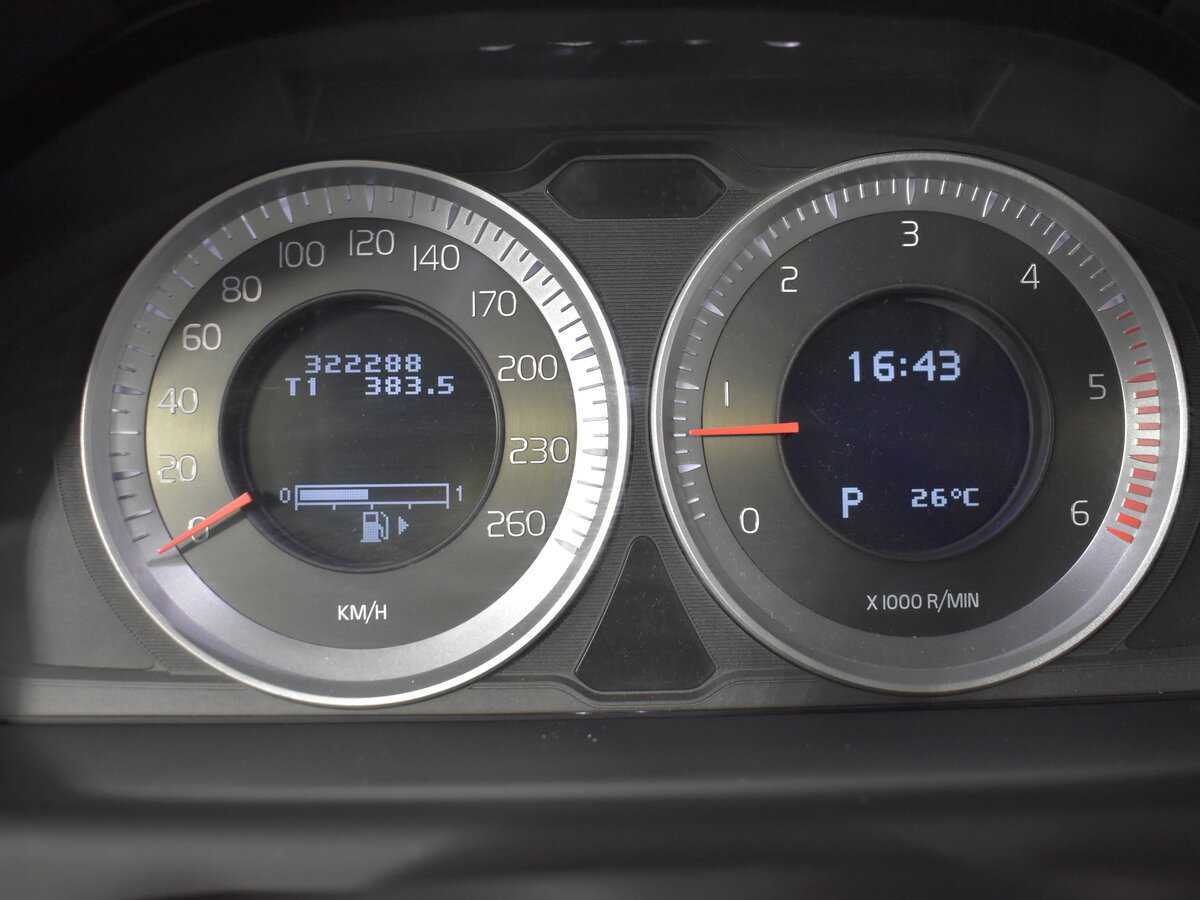 Volvo XC70, 2011 Фото №18