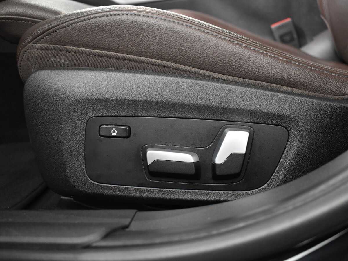 BMW 3 серии 320d xDrive, 2020 Фото №12