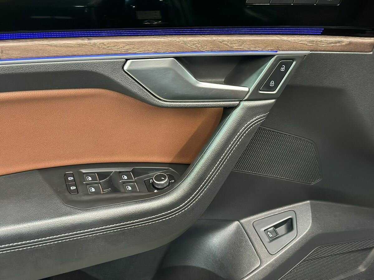 Volkswagen Touareg, 2020 Фото №18