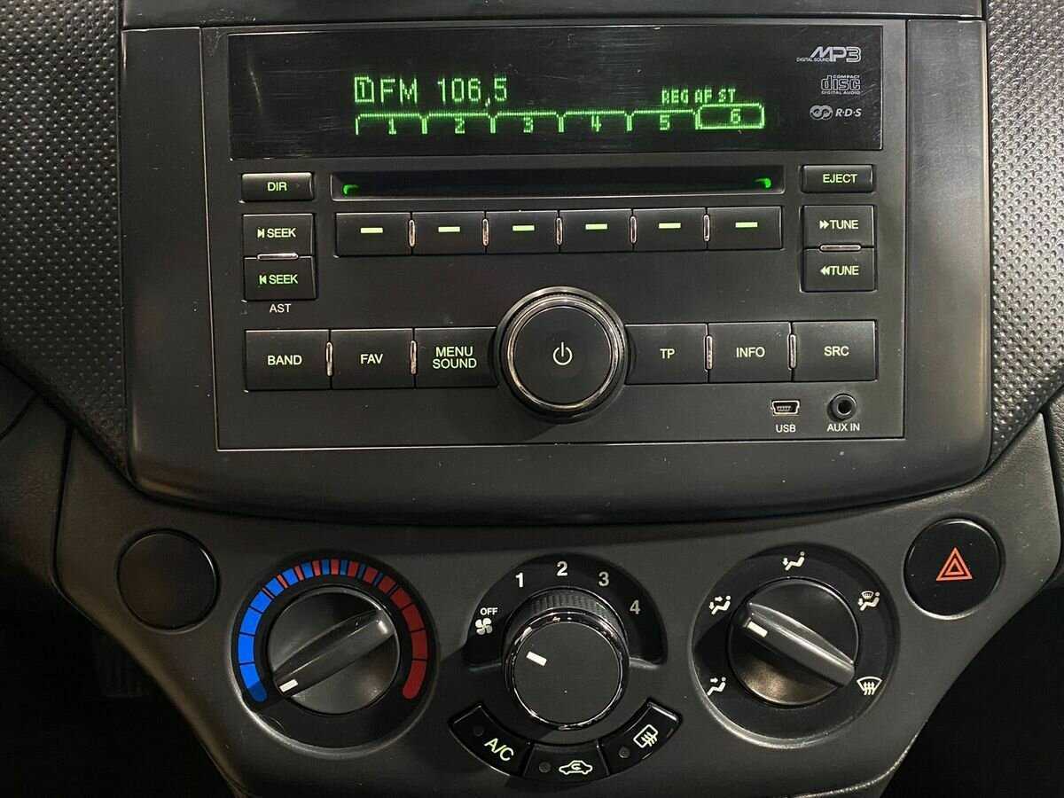 Chevrolet Aveo, 2011 Фото №12