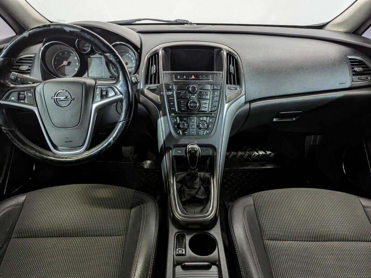 Opel Astra, 2011 Фото №9