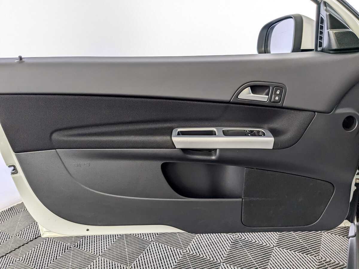 Volvo C30, 2011 Фото №15