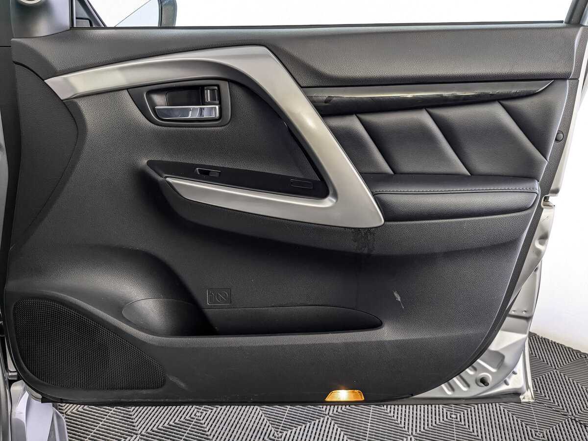 Mitsubishi Pajero Sport, 2018 Фото №21