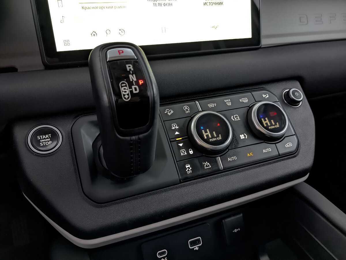 Land Rover Defender 110, 2021 Фото №17