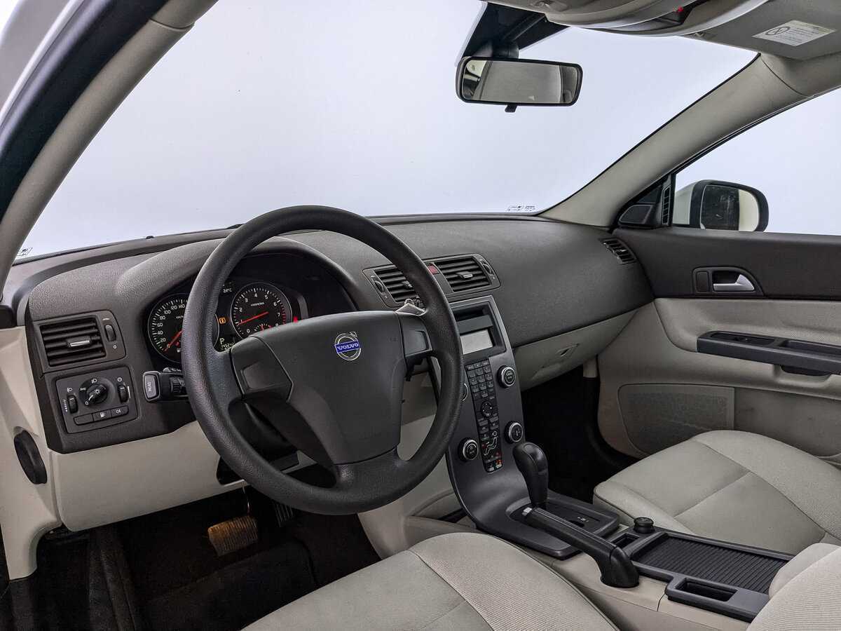 Volvo C30, 2012 Фото №11