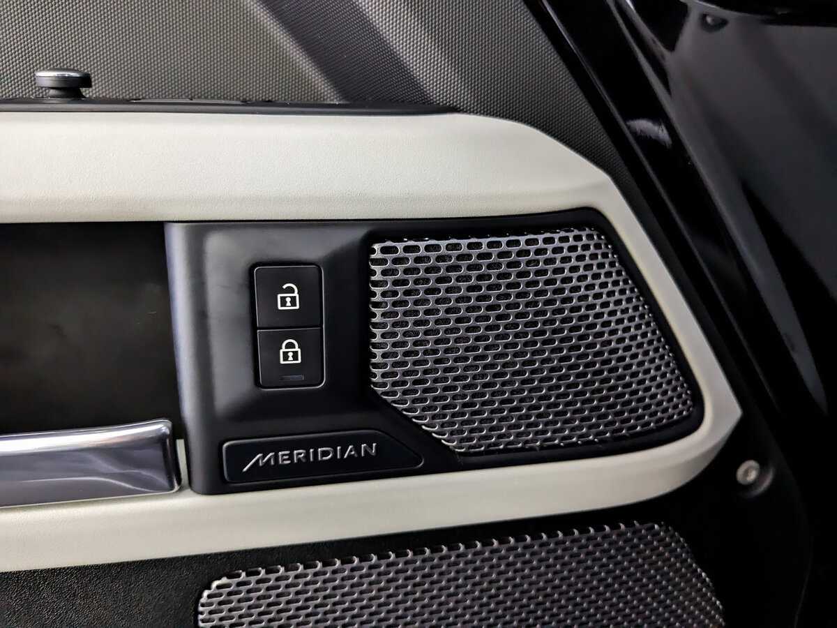Land Rover Defender 110, 2020 Фото №24