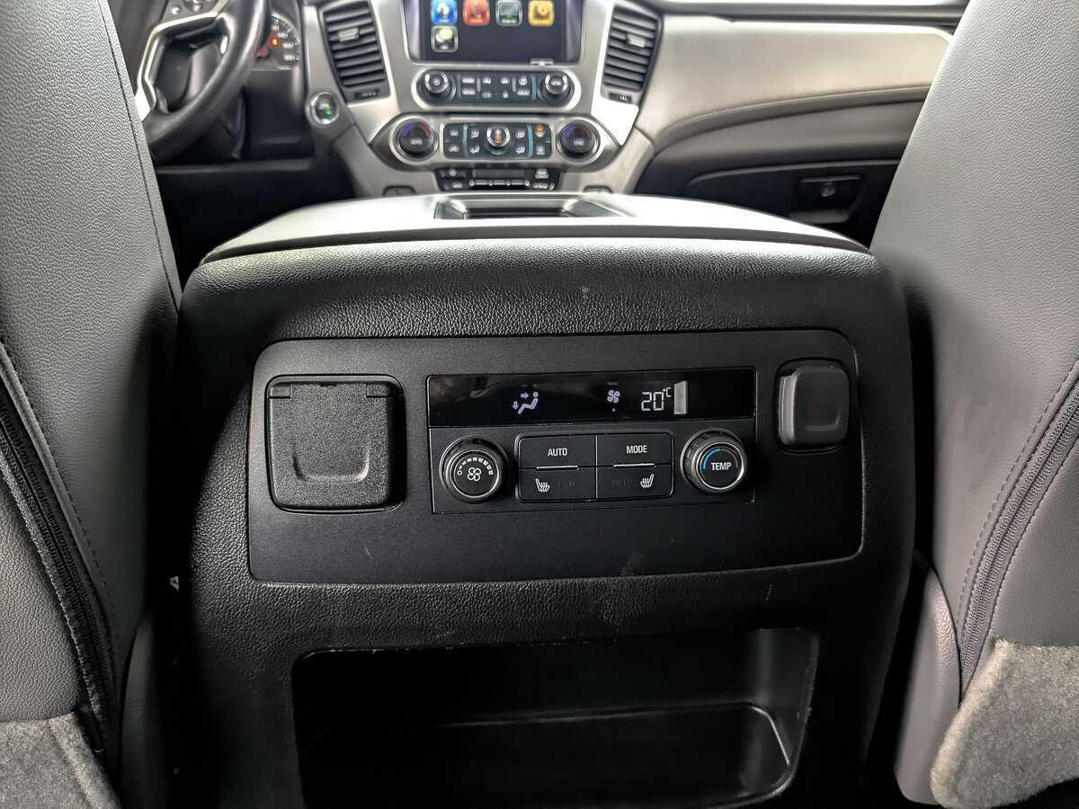 Chevrolet Tahoe, 2019 Фото №23