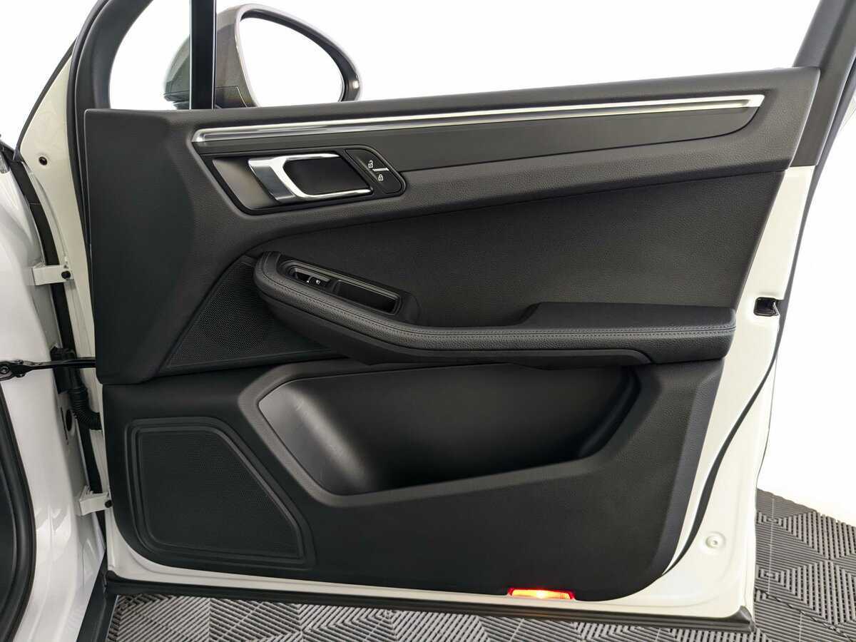 Porsche Macan, 2021 Фото №21