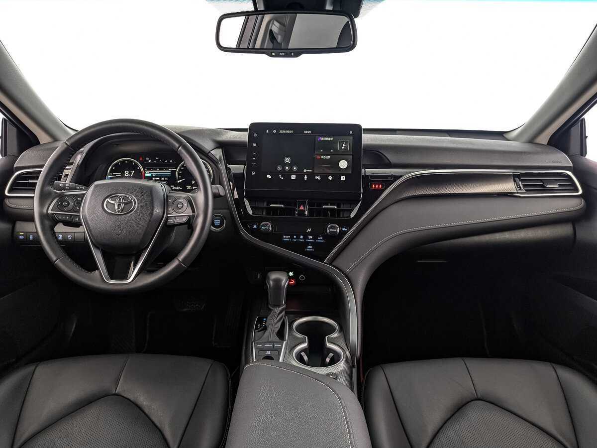 Toyota Camry, 2023 Фото №10