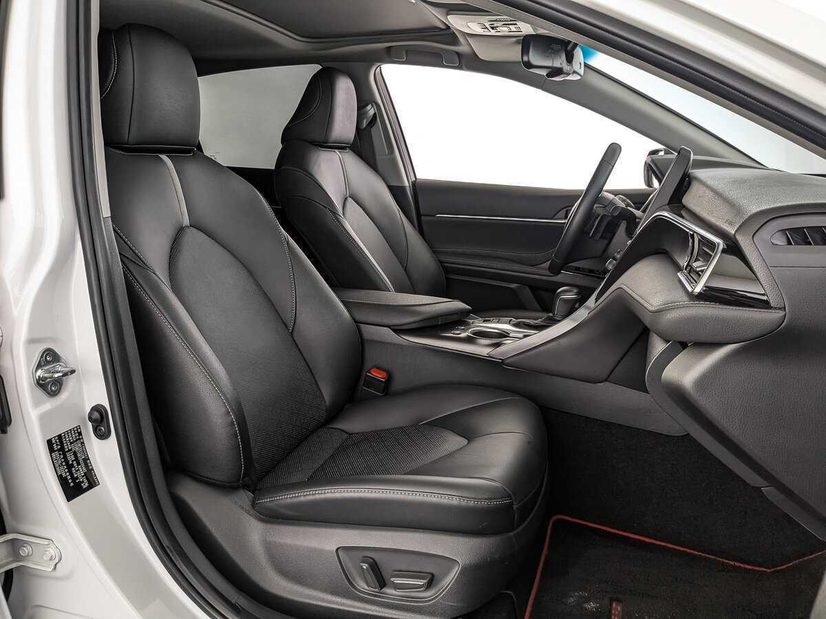 Toyota Camry, 2023 Фото №19