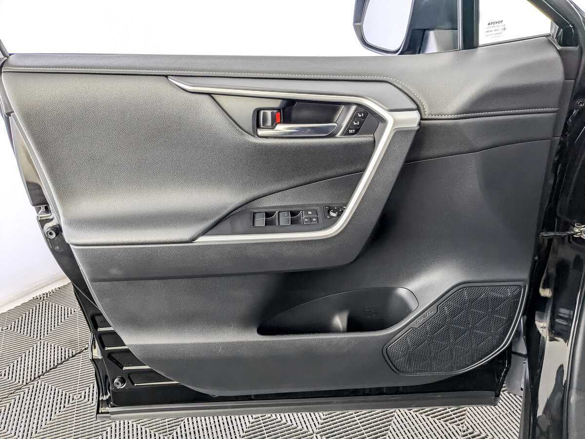 Toyota RAV4, 2021 Фото №15