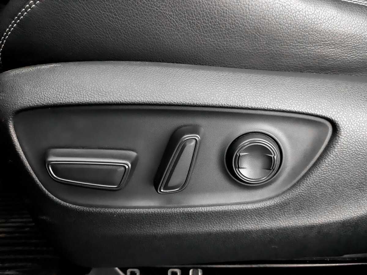 Toyota RAV4, 2021 Фото №17