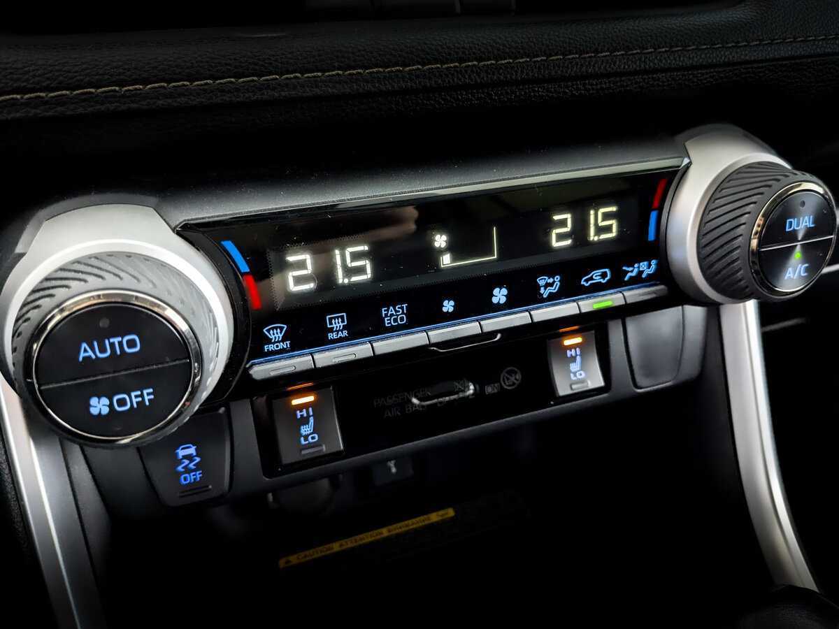 Toyota RAV4, 2021 Фото №24