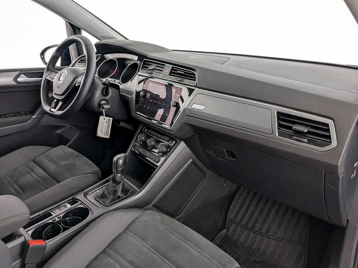 Volkswagen Touran, 2018 - 234 634 км. | Фото №8