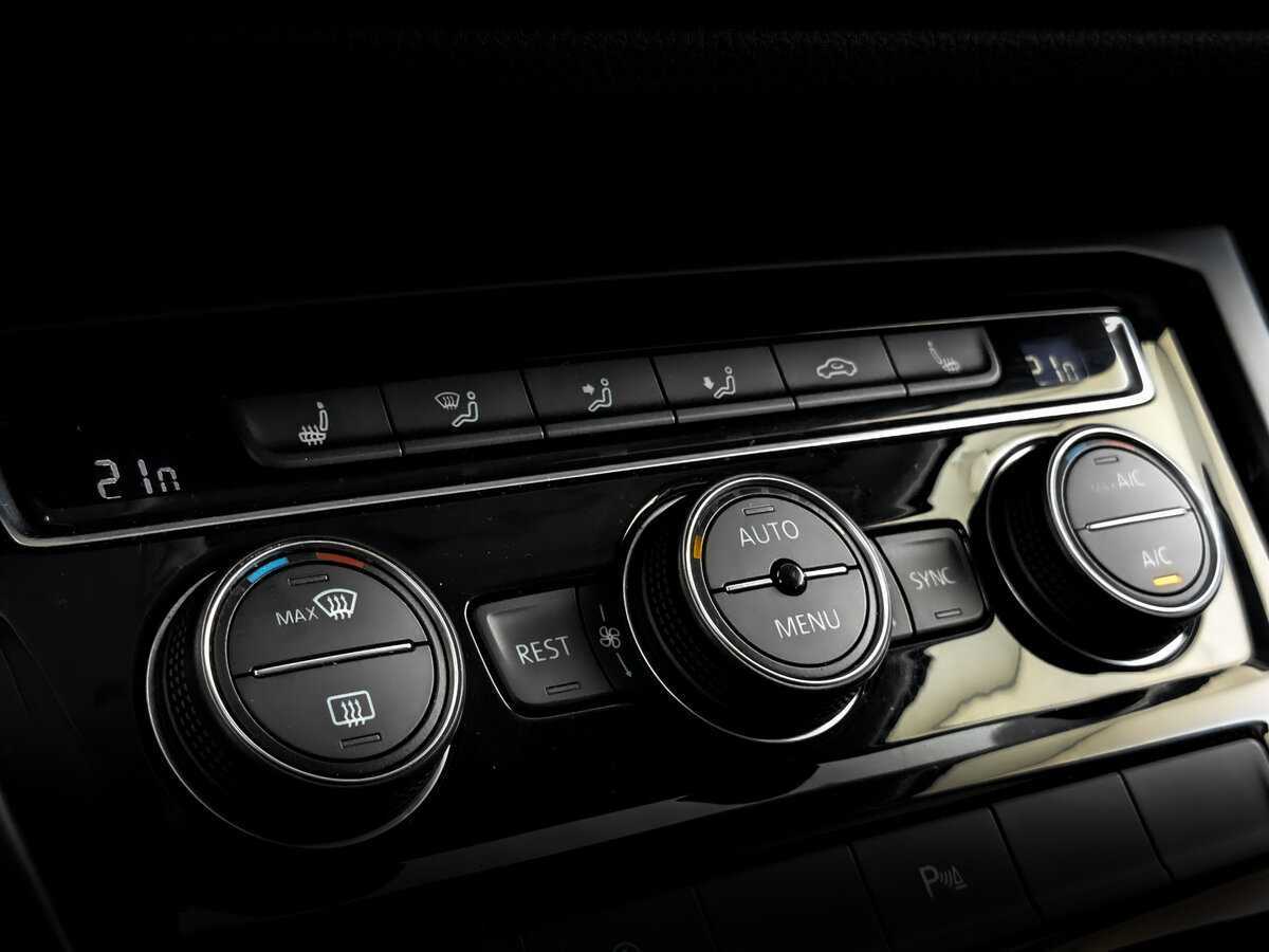 Volkswagen Touran, 2018 Фото №21