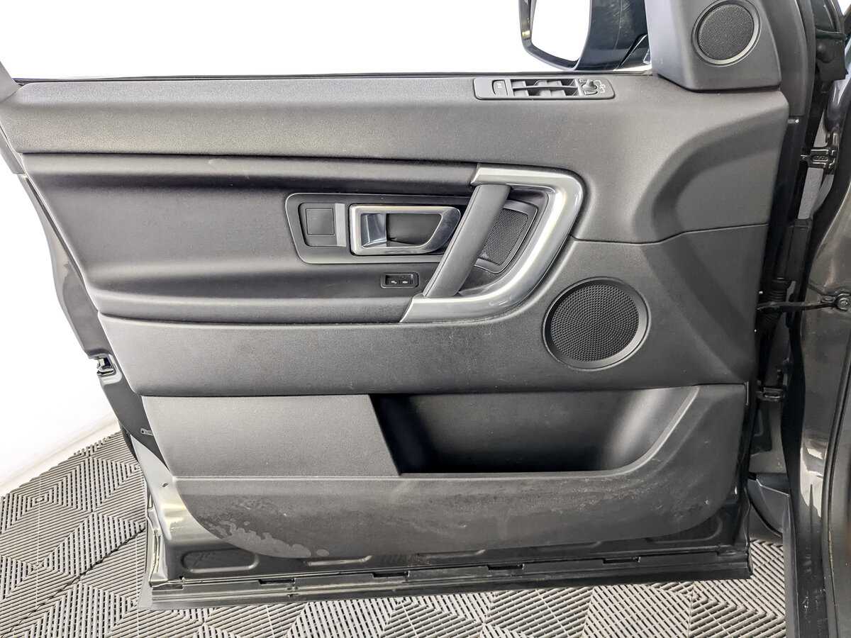 Land Rover Discovery Sport, 2017 Фото №15