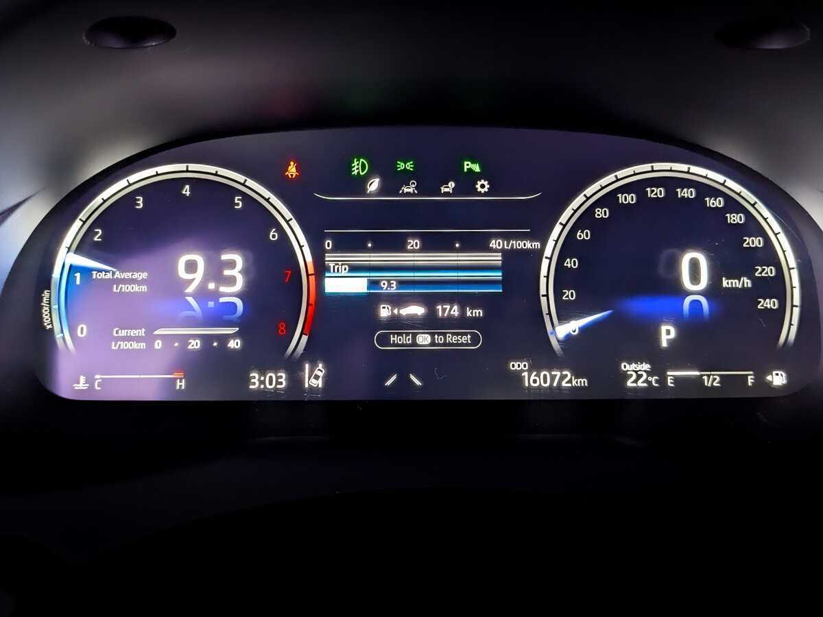 Toyota Camry, 2023 Фото №11