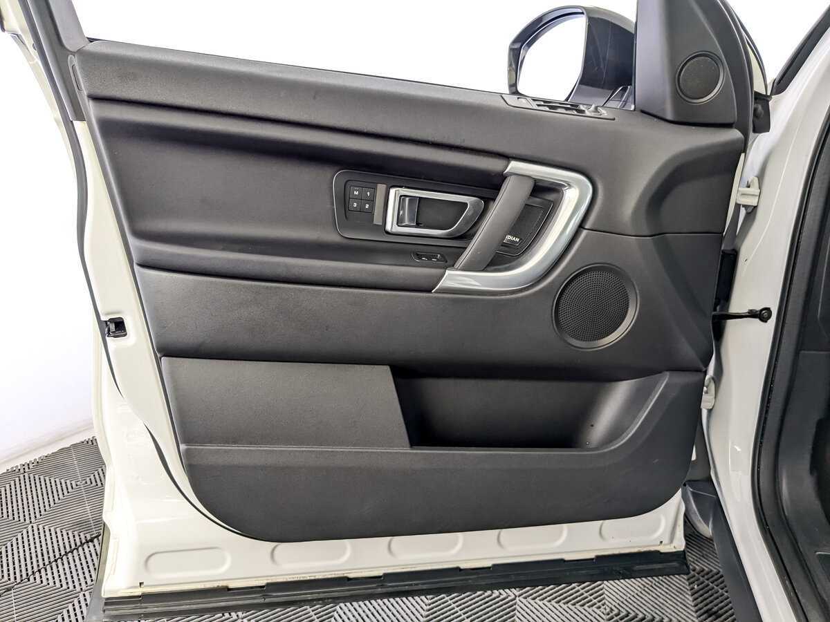 Land Rover Discovery Sport, 2017 Фото №15