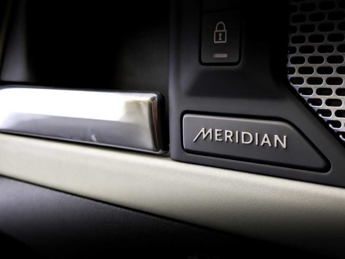 Land Rover Defender 110, 2021 Фото №22