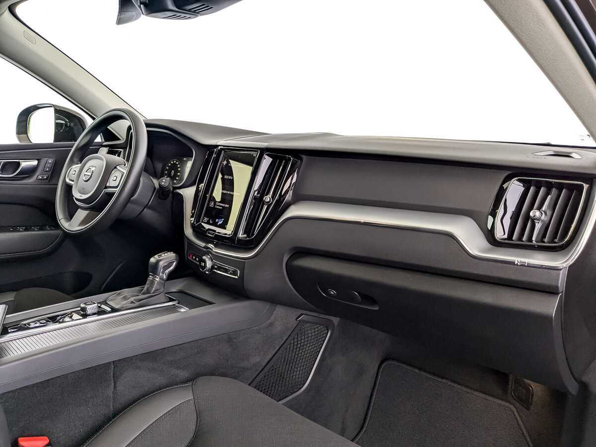 Volvo XC60, 2020 Фото №9