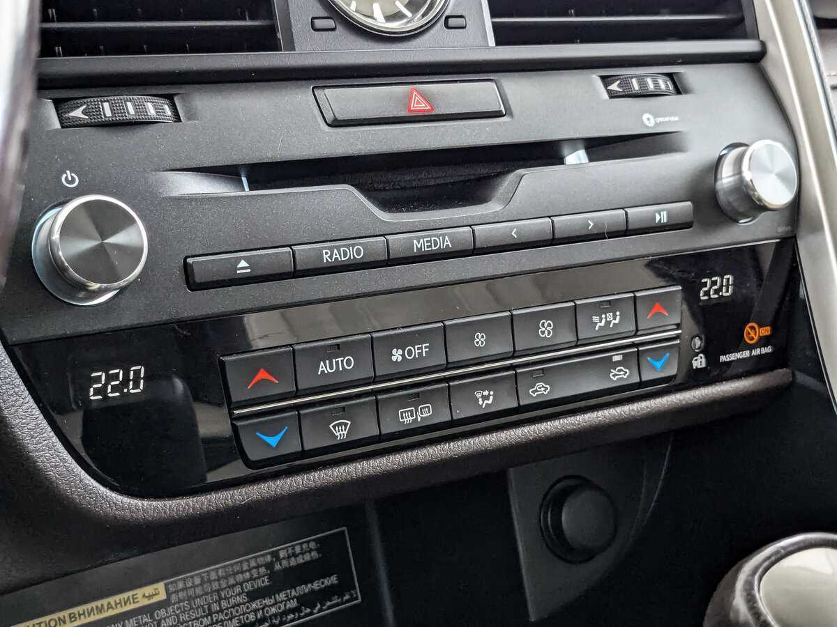 Lexus RX 200t, 2016 Фото №17