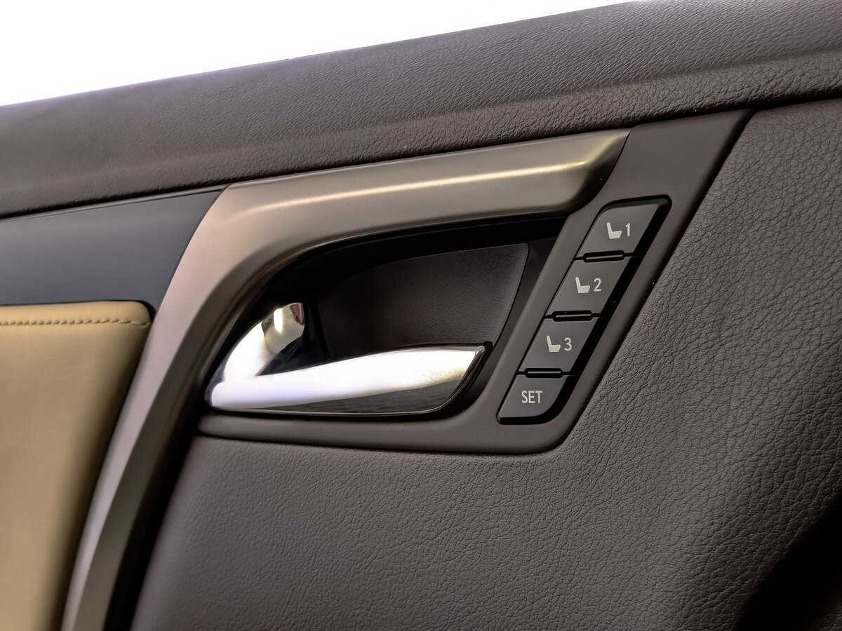 Lexus RX 200t, 2016 Фото №25