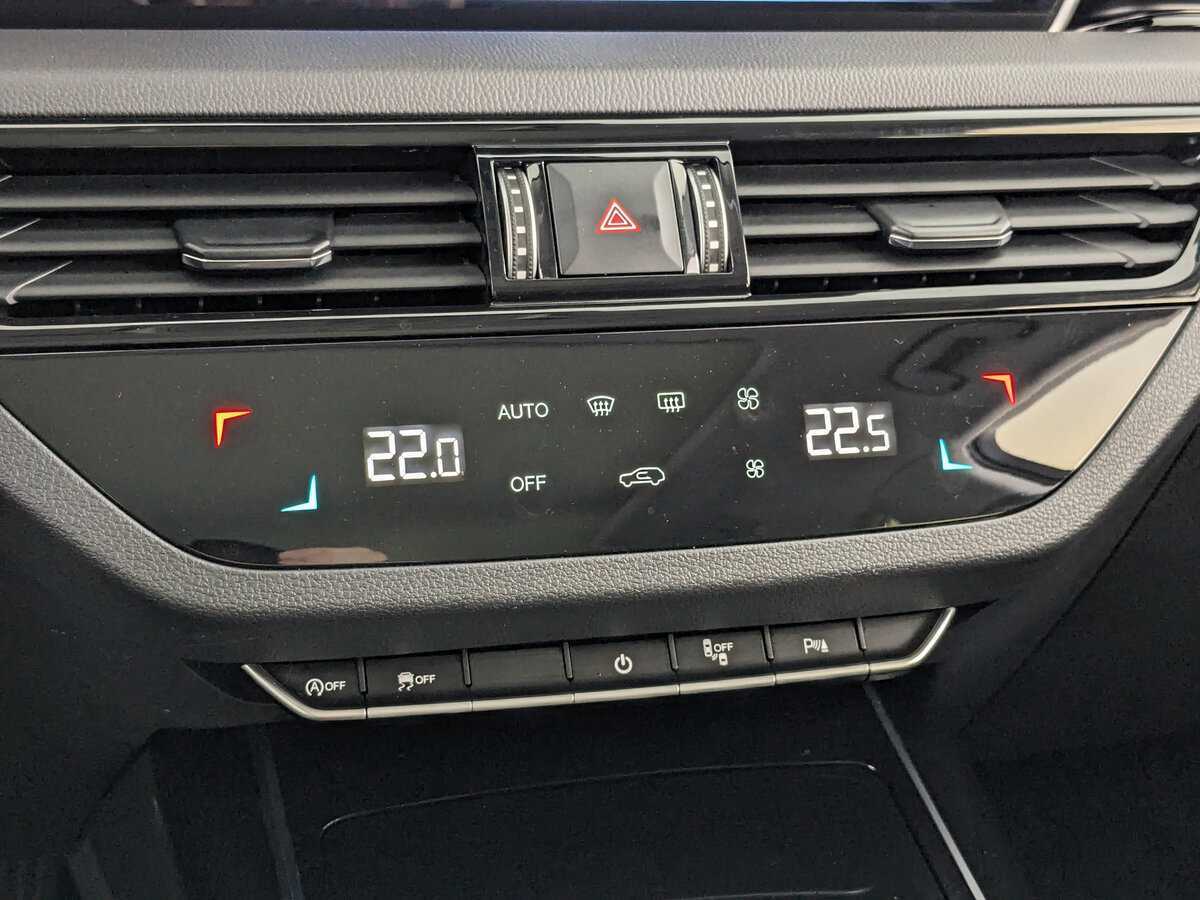 Hongqi HS5, 2023 Фото №21