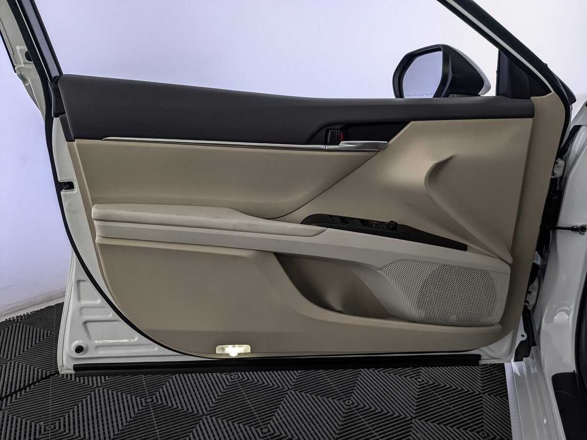 Toyota Camry, 2022 Фото №15