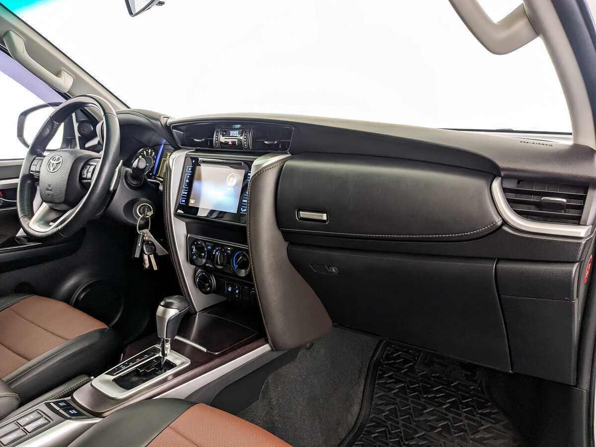 Toyota Fortuner, 2018 Фото №9