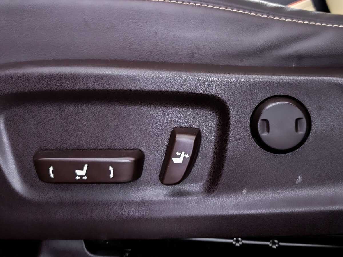 Lexus RX 200t, 2017 Фото №15