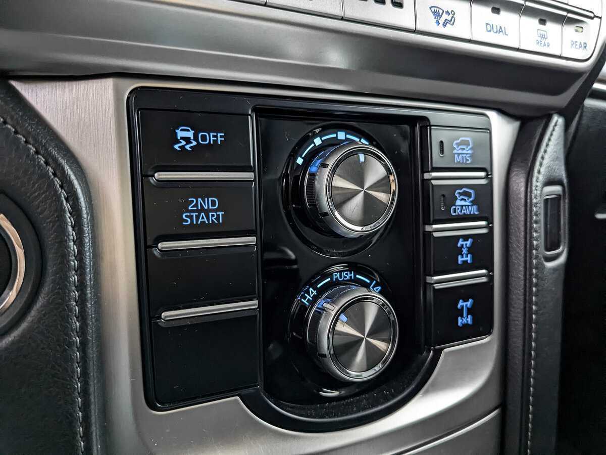 Toyota Land Cruiser Prado, 2018 Фото №21