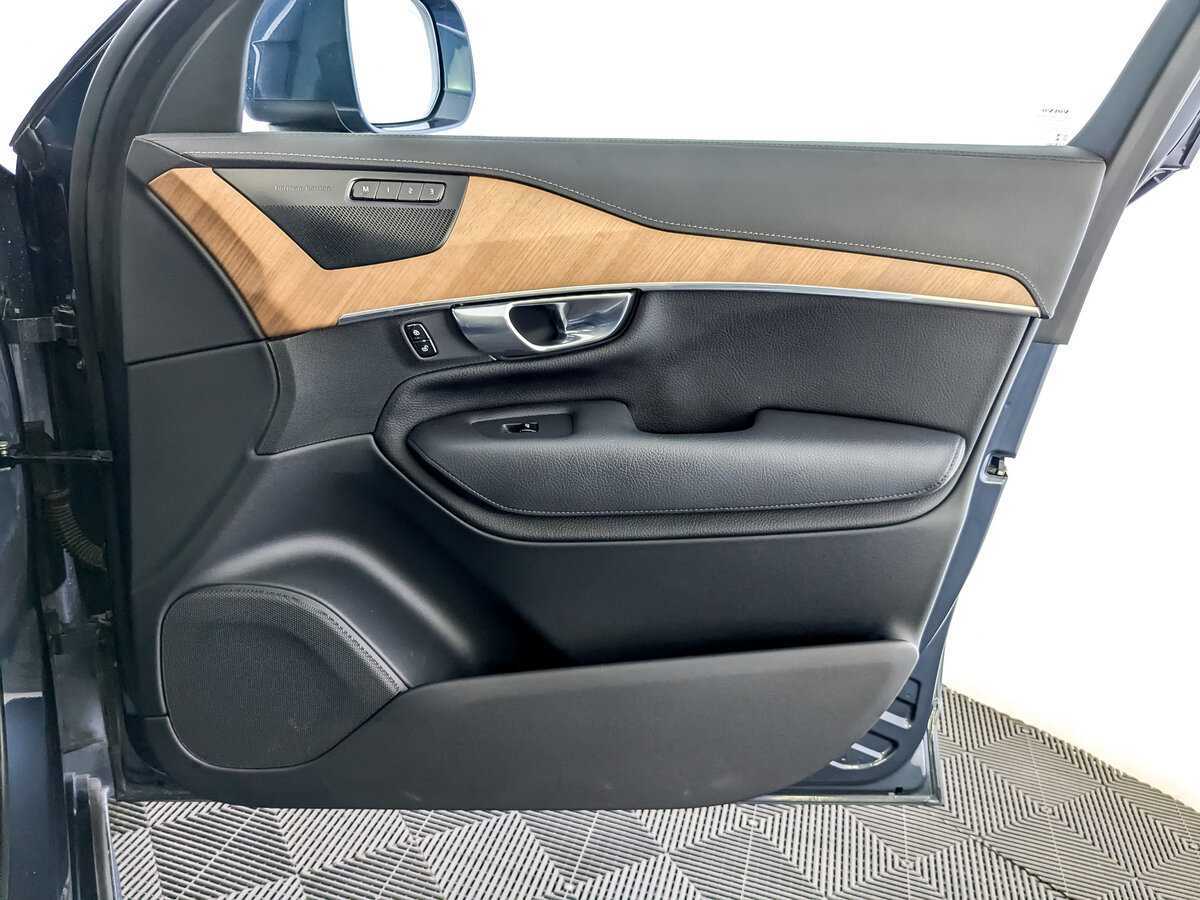 Volvo XC90, 2022 Фото №19