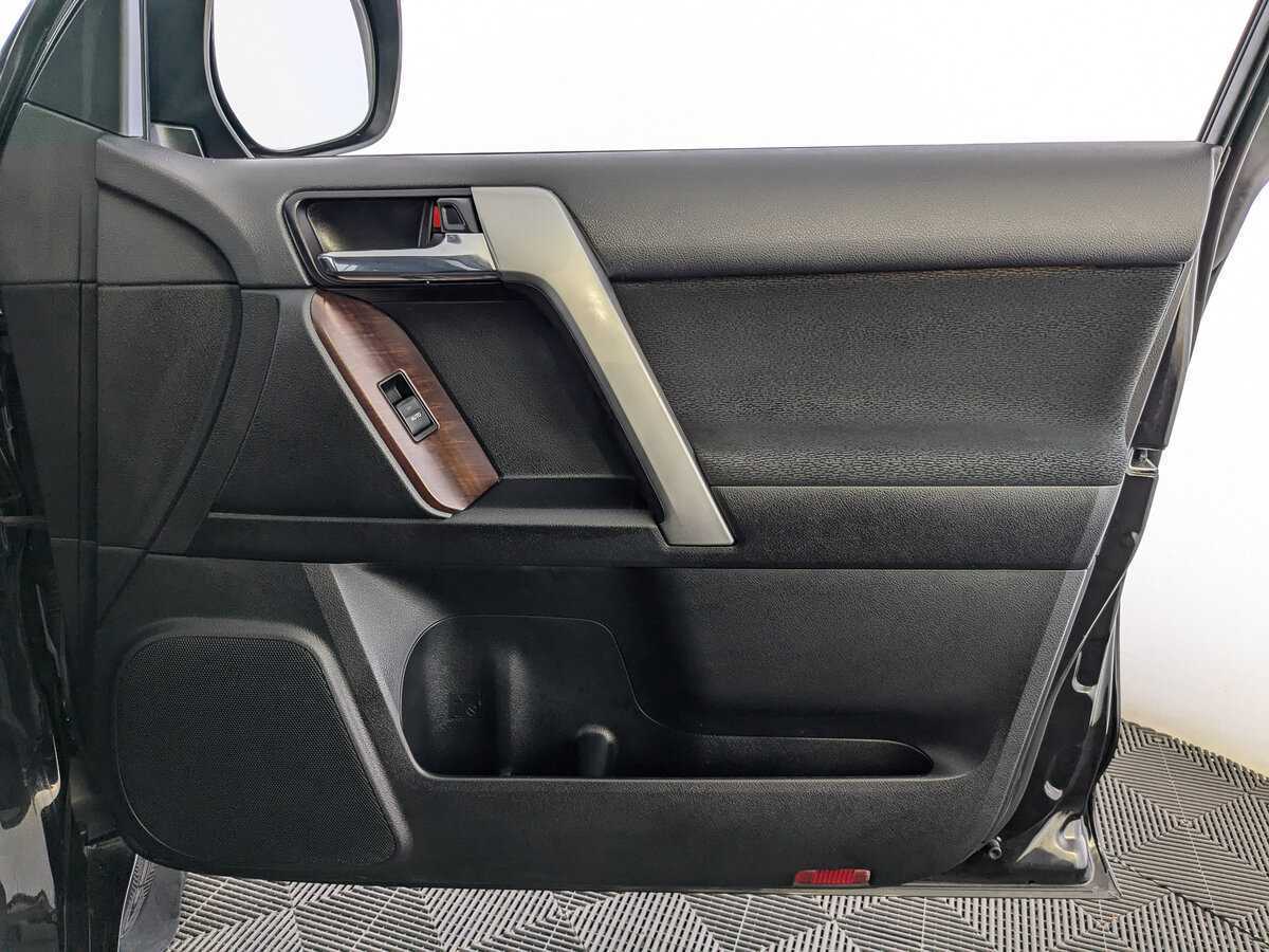 Toyota Land Cruiser Prado, 2016 Фото №21